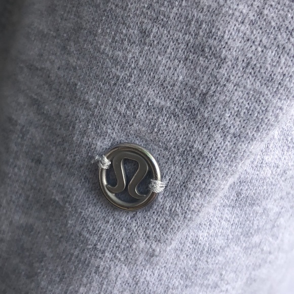 Lululemon Avenue Pullover Gray Size 4 / S - Picture 8 of 14